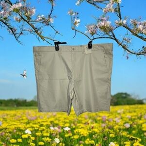 ~ NWT St. John’s‎ Bay Men's Tan Shorts Size 32